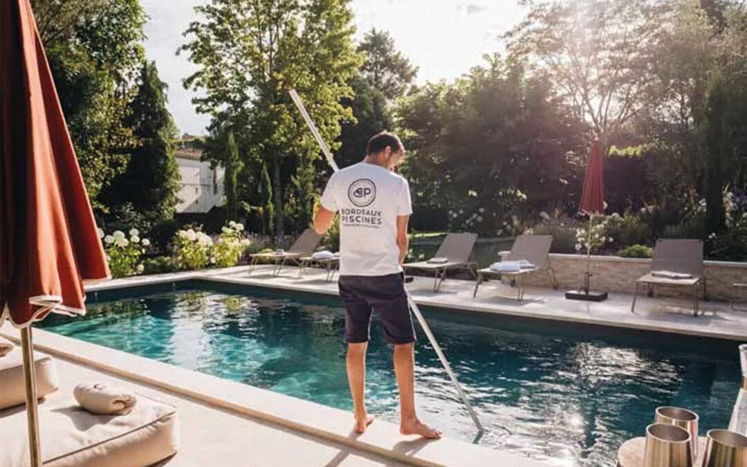 Bordeaux Piscines : Pourquoi confier votre entretien piscine à un professionnel ?